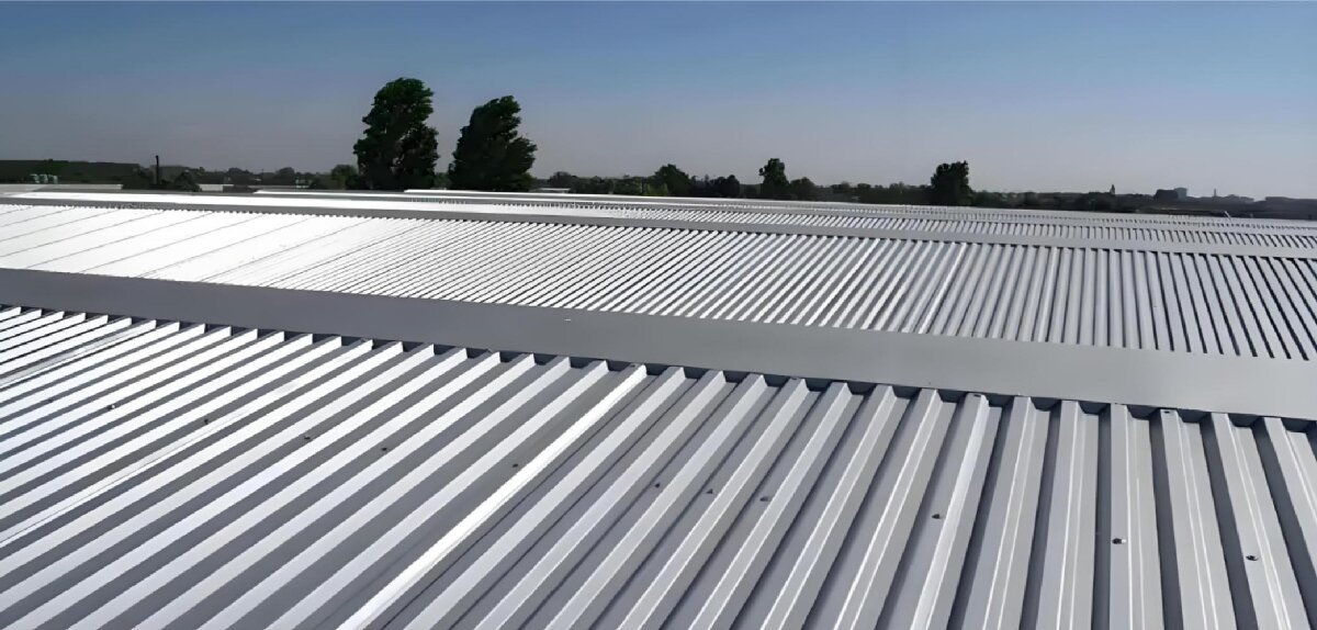 鋼結(jié)構(gòu)車(chē)間褪色、銹蝕、滲漏等修繕三種方法！(圖10)